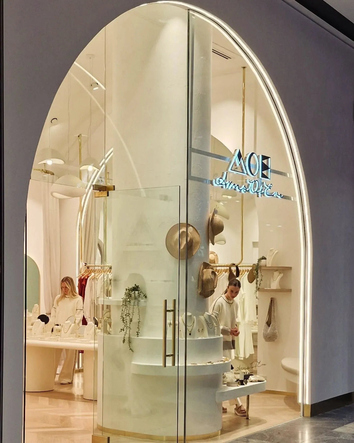 Same-day window pane replacement