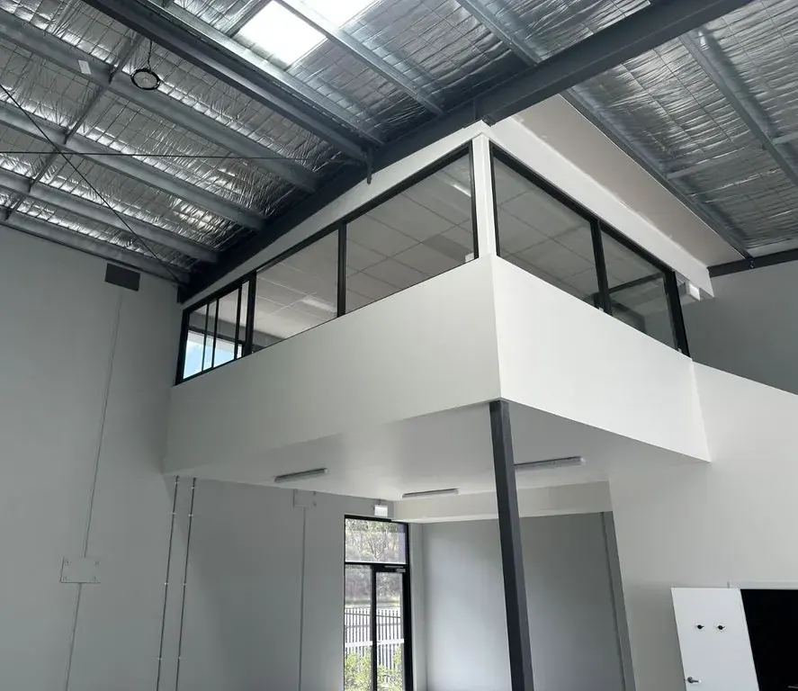 Common-area glazing maintenance, Broadbeach