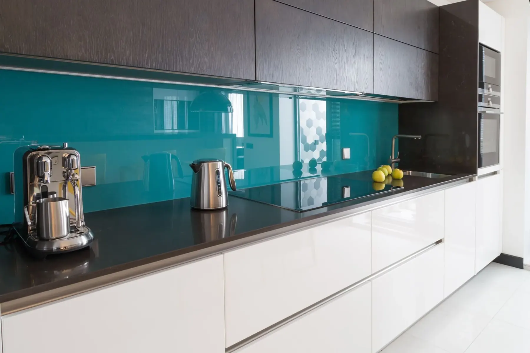 Commercial shopfront glass installation, Gold Coast