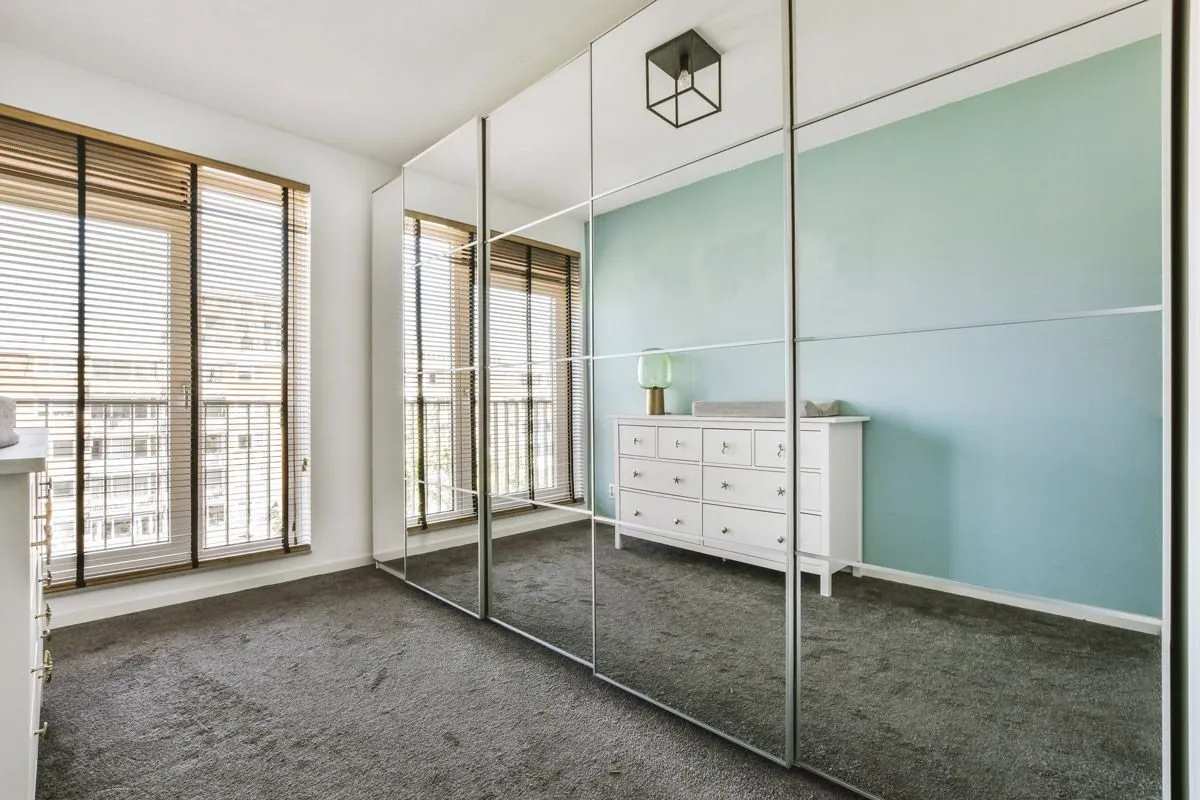 Hinged mirror wardrobe doors